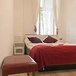 Modern 1Br Apartment - Great For Longstays